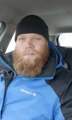 <span>Anatoly, 40</span> <span style='width: 25px; height: 16px; float: right; background-image: url(/bitmaps/flags_small/RU.PNG)'> </span><br><span>Nizhny Novg, Rosja</span> <input type='button' class='joinbtn' style='float: right' value='JOIN NOW' />