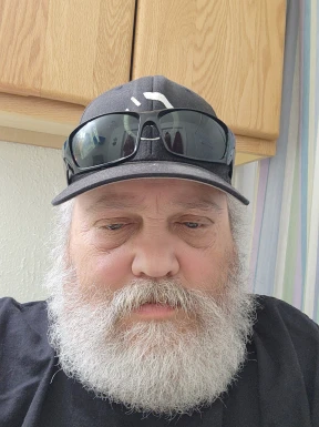 <span>Michael, 59</span>&nbsp;<span style='width: 25px; height: 16px; float: right; background-image: url(/bitmaps/flags_small/US.PNG)'>&nbsp;</span><br><span>Vista, 美国</span>&nbsp;<input type='button' class='joinbtn' style='float: right' value='JOIN NOW' />