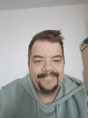 <span>Florian, 39</span>&nbsp;<span style='width: 25px; height: 16px; float: right; background-image: url(/bitmaps/flags_small/DE.PNG)'>&nbsp;</span><br><span>Augsburg-Le, 德国</span>&nbsp;<input type='button' class='joinbtn' style='float: right' value='JOIN NOW' />