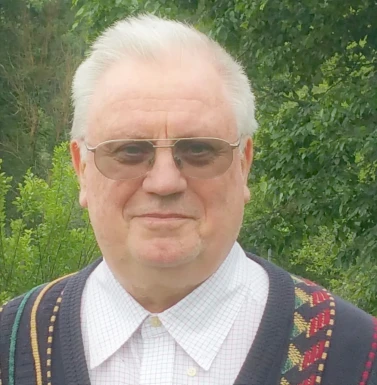 <span>Bodo, 78</span> <span style='width: 25px; height: 16px; float: right; background-image: url(/bitmaps/flags_small/DE.PNG)'> </span><br><span>Munich, Allemagne</span> <input type='button' class='joinbtn' style='float: right' value='JOIN NOW' />