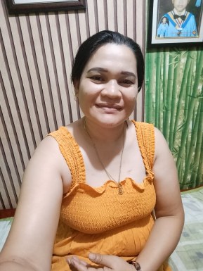 <span>Teresita Gonzalgo, 42</span>&nbsp;<span style='width: 25px; height: 16px; float: right; background-image: url(/bitmaps/flags_small/PH.PNG)'>&nbsp;</span><br><span>Manila, Philippines</span>&nbsp;<input type='button' class='joinbtn' style='float: right' value='JOIN NOW' />