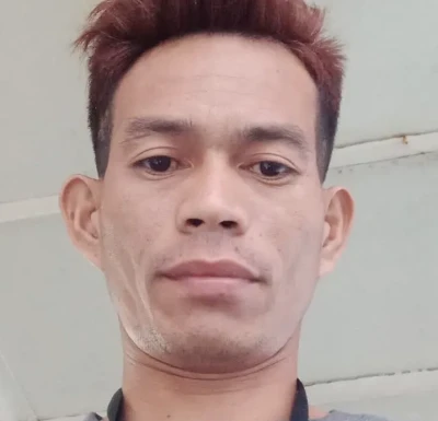 <span>Olin, 35</span>&nbsp;<span style='width: 25px; height: 16px; float: right; background-image: url(/bitmaps/flags_small/PH.PNG)'>&nbsp;</span><br><span>Makati, 菲律宾</span>&nbsp;<input type='button' class='joinbtn' style='float: right' value='JOIN NOW' />